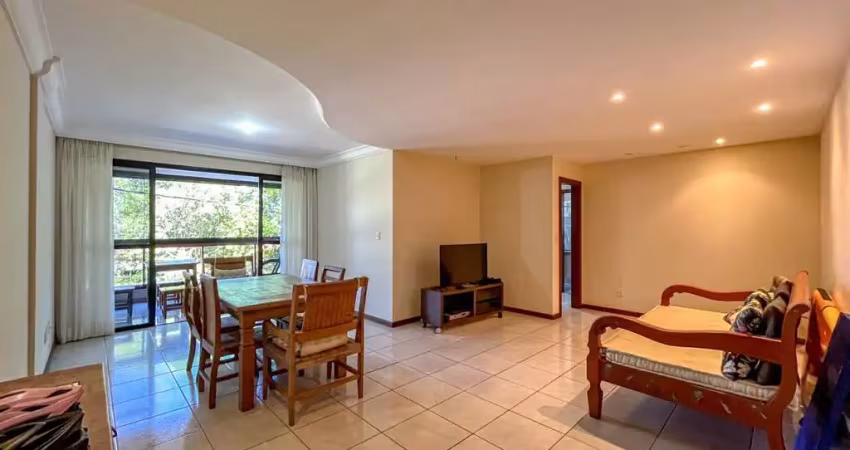 Apartamento de 3 quartos na enseada azul em guarapari/es à 80 metros da praia de bacutia. condição facilitada para pagamento, solicite informações!