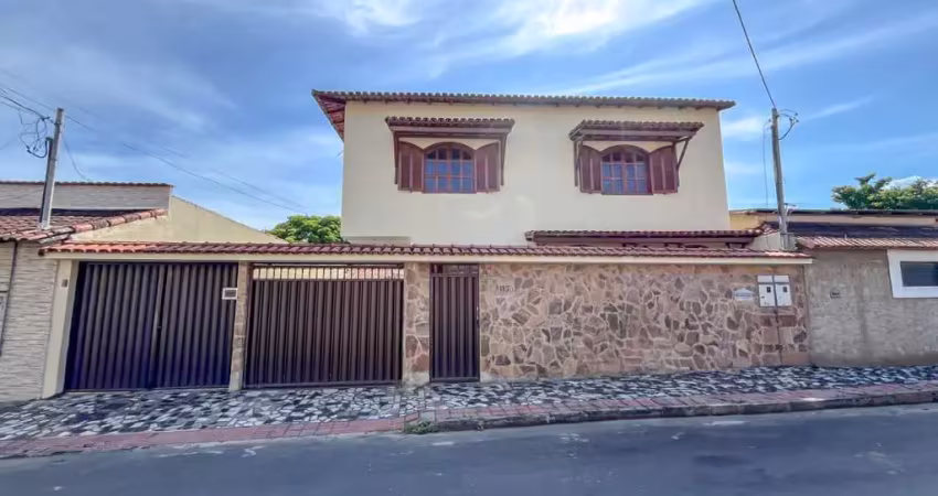 Linda casa duplex à venda em muquiçaba ao lado de todo o comércio da região e à 450 m da prainha de muquiçaba. marque uma visita e se encante!