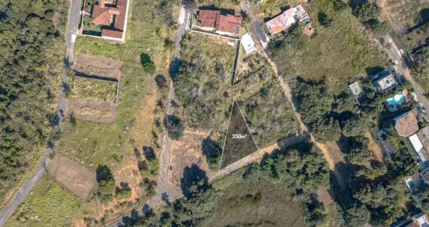Terreno a venda em meaipe - guarapari/es com aproximadamente 350m², próximo ao bristo orquídea café, a 780m da orla da praia. vamos fazer uma visita?