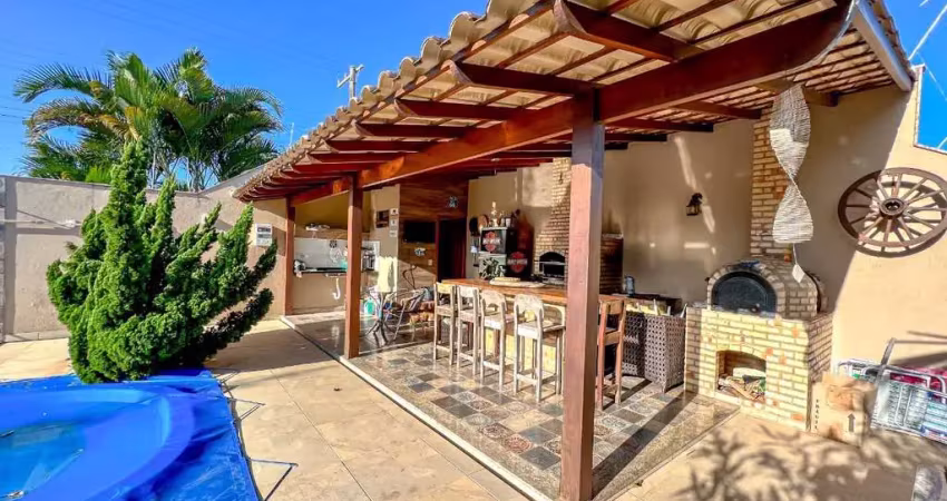Casa com 3 quartos, area gourmet, piscina à venda em nova guarapari/es. marque uma visita e se surpreenda!