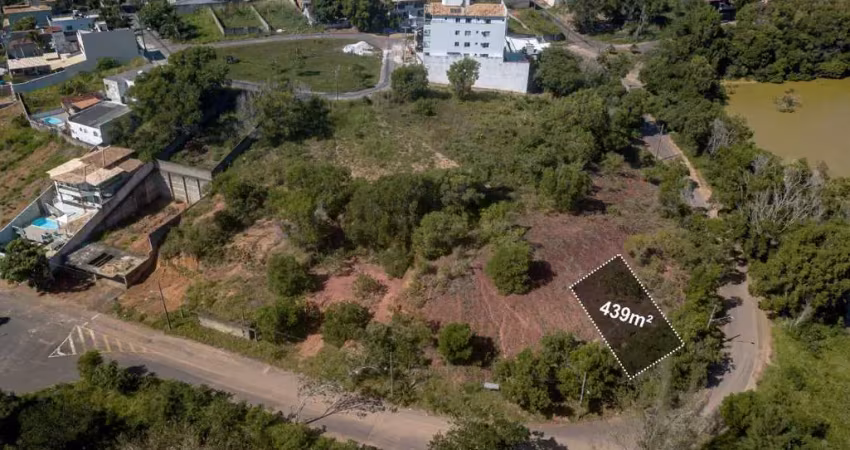 Terreno a venda em nova guarapari com 439m² em rua asfaltada, proximo a lagoa e ao mar. marque uma visita e se encante com a região!