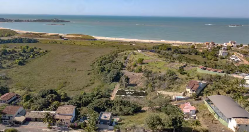 Terreno a venda na região de meaipe - guarapari/es, com 360m², rua asfaltada e a 750 m da orla da praia. marque uma visita, será um prazer!