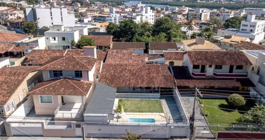 Casa a venda no bairro são judas tadeu, área nobre de guarapari/es. marque uma visita sem compromisso, será um prazer!