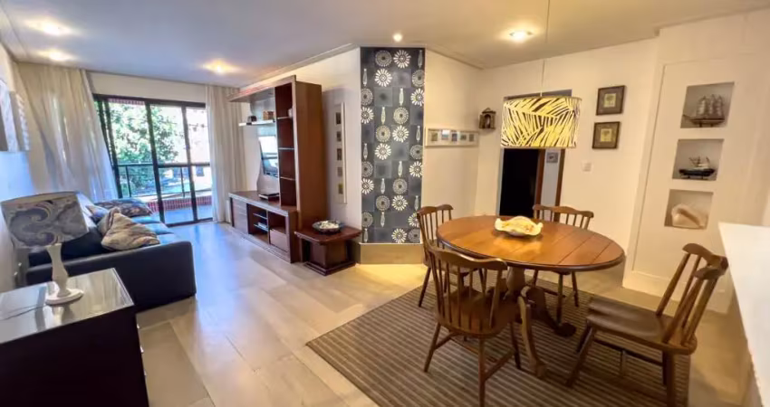 Luxo! amplo apartamento à venda de 3 quartos + dce na praia de bacutia, enseada azul com área externa, finamente mobiliado. visite e surpreenda-se!