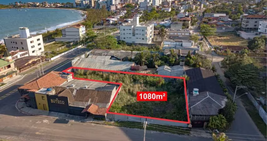 Uma das poucas área de 1.080 m² restantes a venda na enseada azul. oportunidade! de frente para av. principal e a 100 m da praia de guaibura.