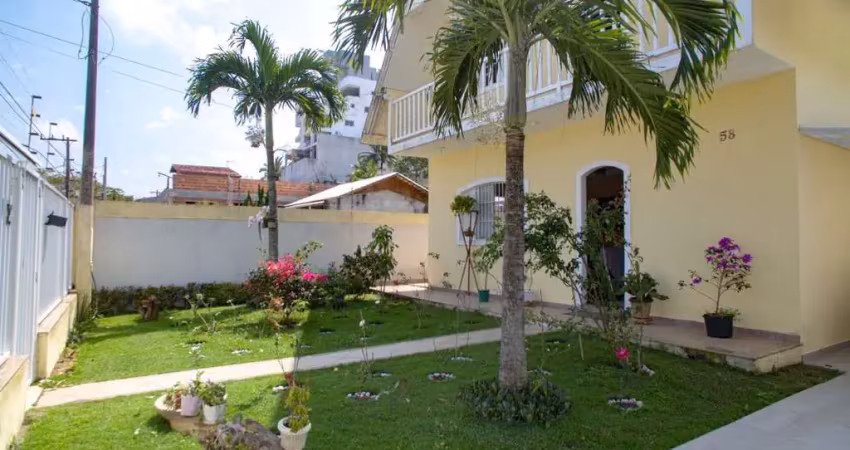 Ampla casa disponível para venda na enseada azul em guarapari