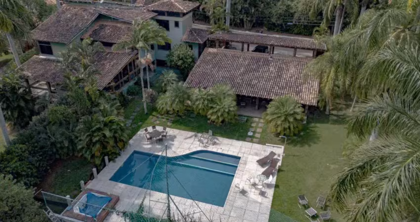 Casa à venda no condomínio residencial aldeia da praia, guarapari/es.