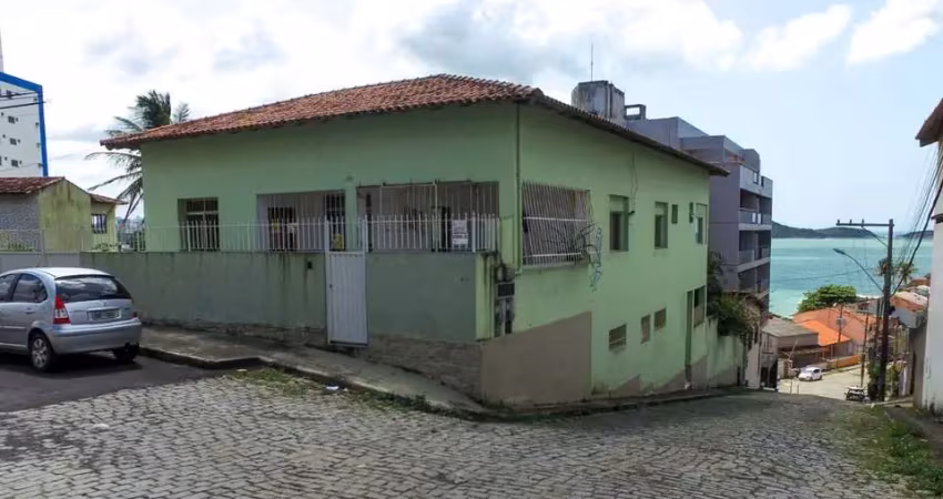 Casa a venda próxima a praia das virtudes em guarapari