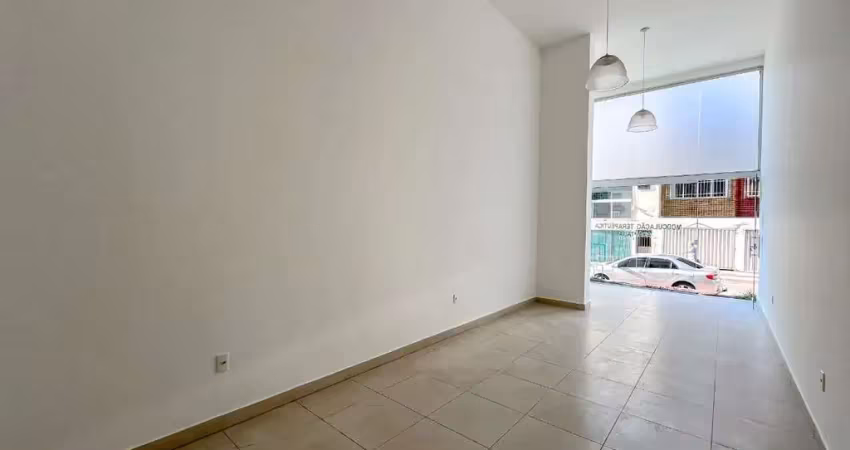 Loja de 32 m² disponível para locação anual no centro de guarapari/es. agende já a sua visita!