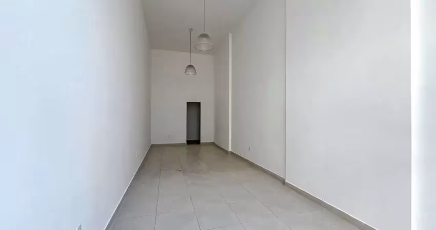Loja de 32 m² disponível para locação anual no centro de guarapari/es. agende já a sua visita!