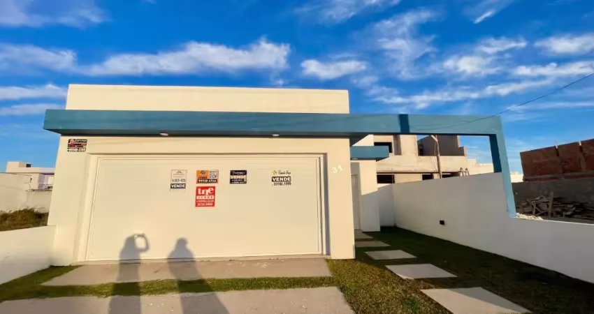 Casa térrea no posto 5, em rua calçada, frente norte, com terreno 10x30m