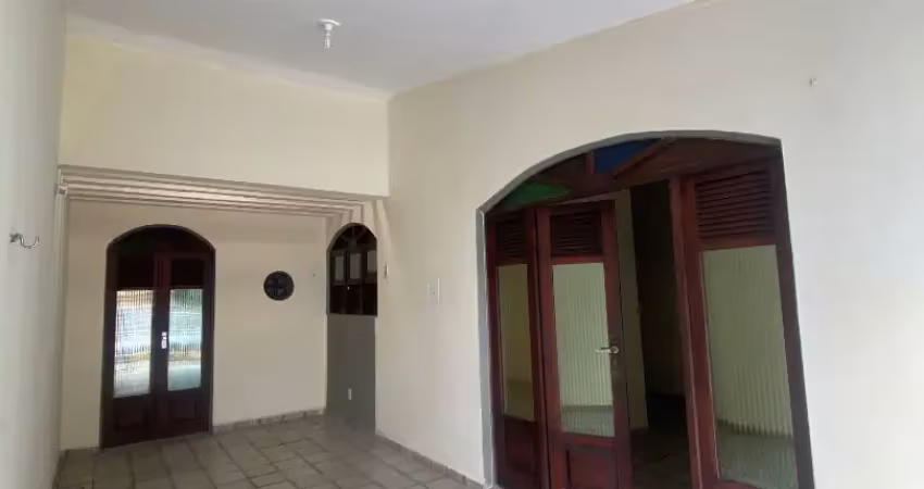 Excelente oportunidade proximo comercial 4/quartos sendo 2 suites