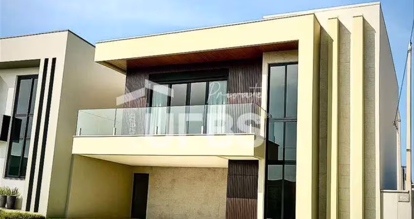 Belíssimo sobrado no jardins capri   248m2 de área construída - 275m2 de terreno