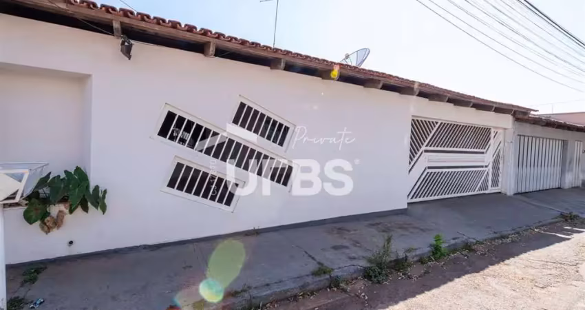 Casa com 4 quartos à venda na Rua C 2, Parque das Laranjeiras, Goiânia