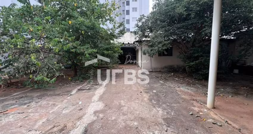 Lote comercial/residencial de 484 metros no setor pedro