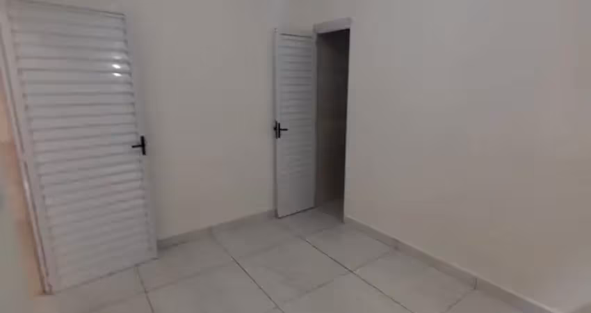Aluga-se kitnet no poiares(valor incluso água, energia e iptu)