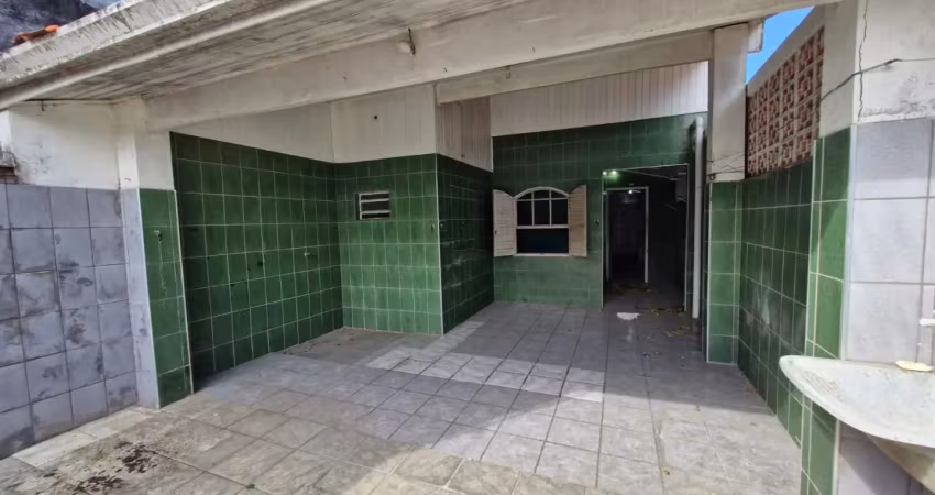Vende-se casa no poiares com 2 dormitórios-escritura definitiva