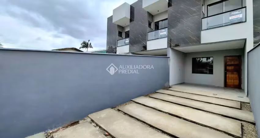 Casa com 2 quartos à venda na Piritiba, 209, Costa e Silva, Joinville