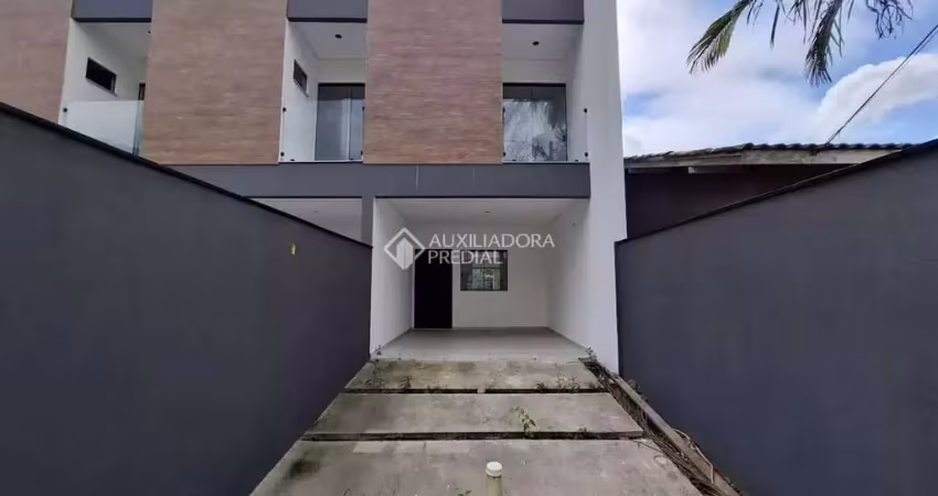 Casa com 3 quartos à venda na Rua Treze de Maio, 78, Iririú, Joinville