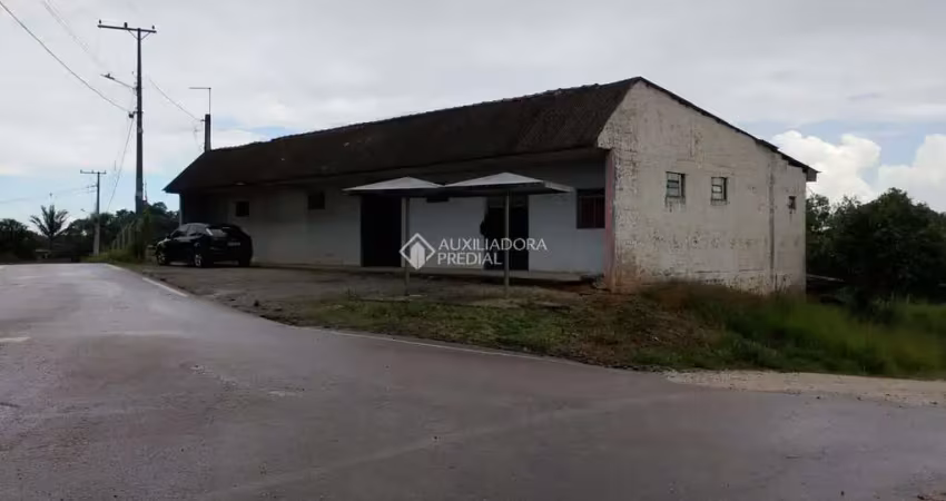 Barracão / Galpão / Depósito à venda no Bugre, Balsa Nova 