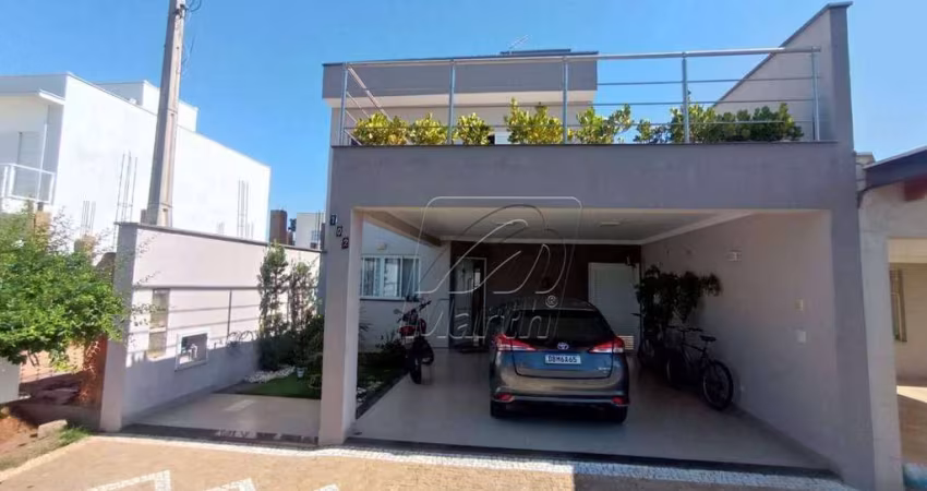 Casa a venda em Condomínio Fechado em Piracicaba, com 3 quartos sendo 2 suítes.