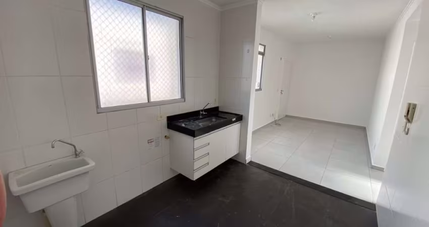 Apartamento com 2 dormitórios para alugar, 49 m² por R$ 750/mês - Jardim São Francisco - Piracicaba/SP