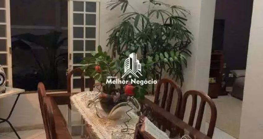 Casa assobradada de 246m2 de 3 dormitórios sendo um suíte no residencial vale das nogueiras em americana / sp