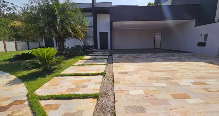 Imóvel de alto padrão com arquitetura moderna e fino acabamento