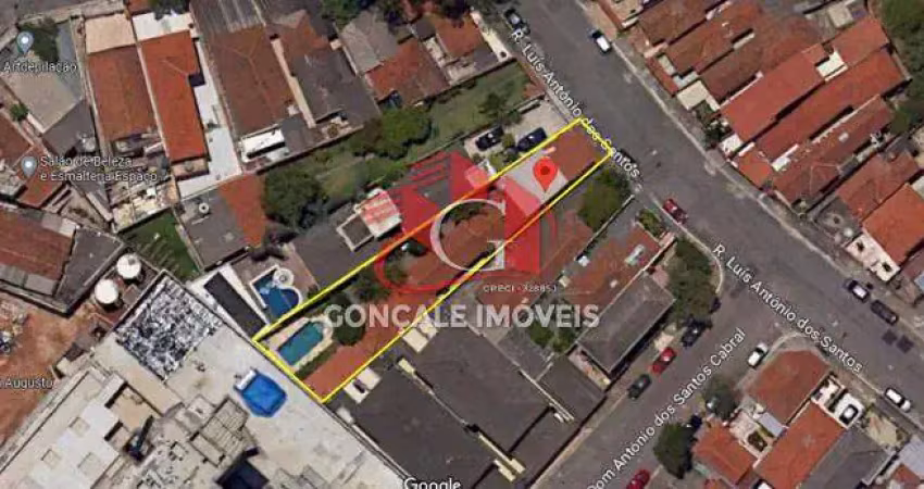 Terreno com 500m2 no bairro santa terezinha. possui uma casa com 3 dorm, sala cozinha, wc e 4 vagas
