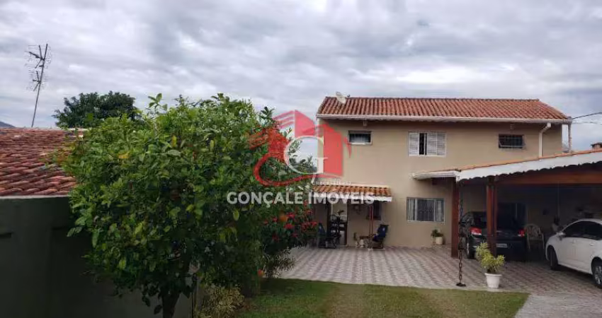 Casa à venda no jardim do lago - 3 dormitórios, 1 suíte, espaço gourmet e vista para pedra grande