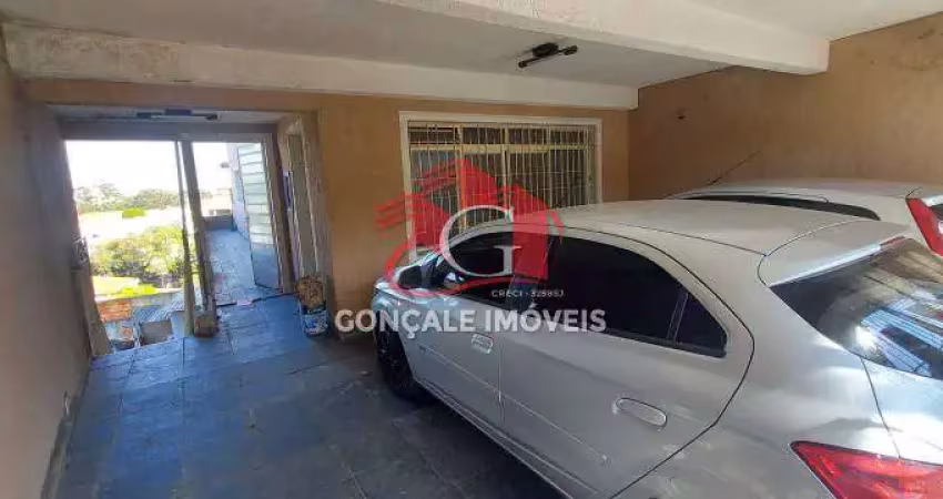 Sobrado com 3 dorm., sendo 2 suítes, 2 vagas, sala para 2 ambientes, salão com banheiro e edícula.
