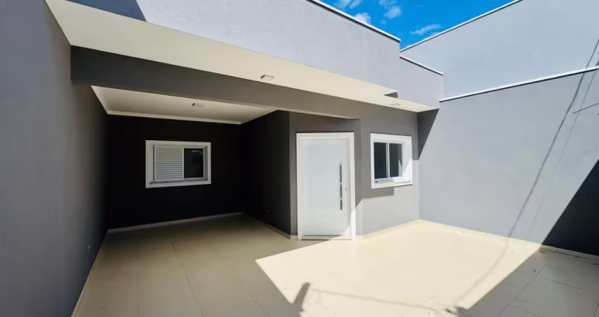 Linda casa térrea com suíte e churrasqueira disponível para locação