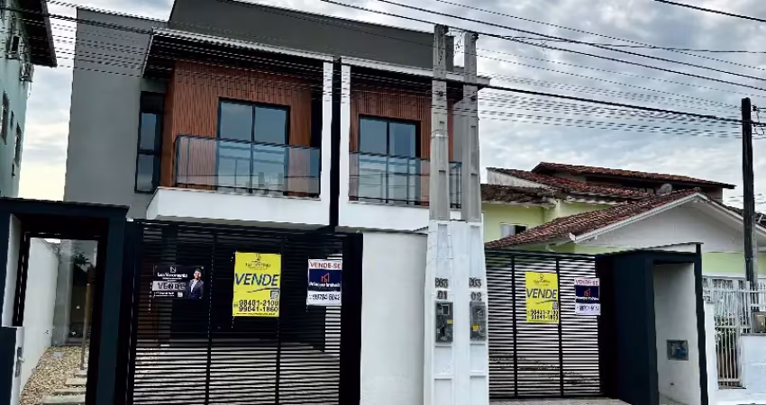 Sobrado de alto padrão no floresta – suíte com closet e espaço gourmet!