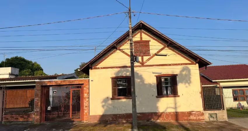Casa antiga em terreno amplo para venda no bairro boa vista em novo hamburgo