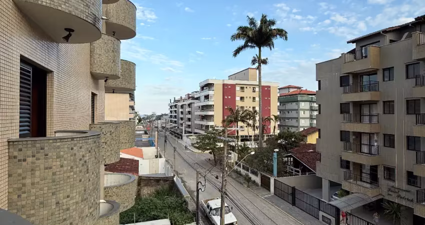 Apartamento com elevador a poucos metros da praia mais procurada ubatuba litoral norte !