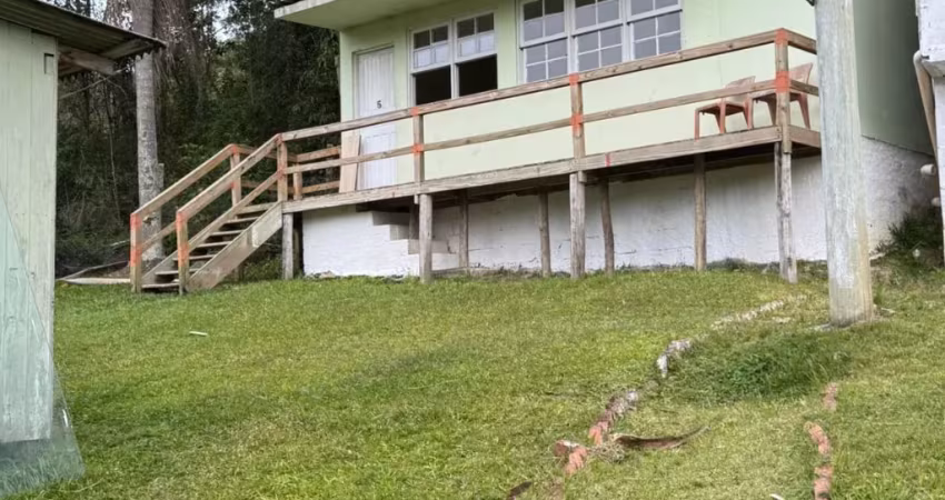 Sítio em biguaçu com 7 casas área de lazer com piscina campo de futebol piscina