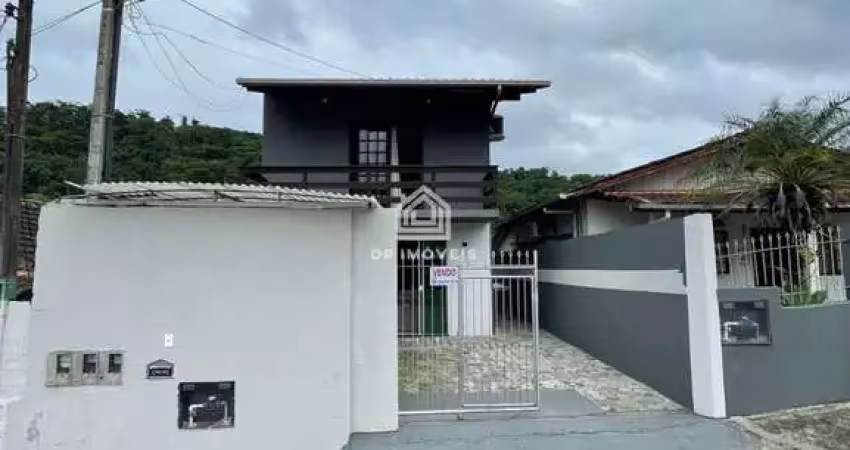 Casa com 3 quartos à venda em Água Verde, Blumenau 