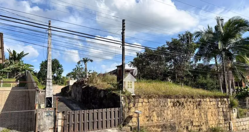 Terreno à venda na Rua Augusto Schmidt, 194, Floresta, Joinville
