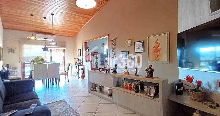 Casa 2 dormitórios, 1 suíte, semimobiliada, piscina,  2 vagas de garagem, bairro encosta do sol, estância velha - aceita financiamento e fgts! e troca menor valor!