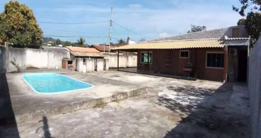 Casa com 3 quartos à venda na Avenida Luís Antônio Freire Lessa, Ipiíba, São Gonçalo