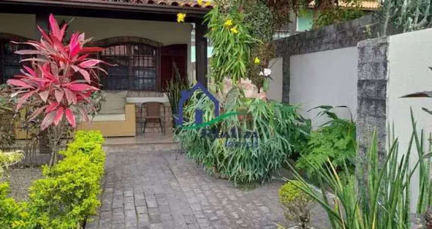 Casa com 6 quartos à venda na Rua Roma, Piratininga, Niterói