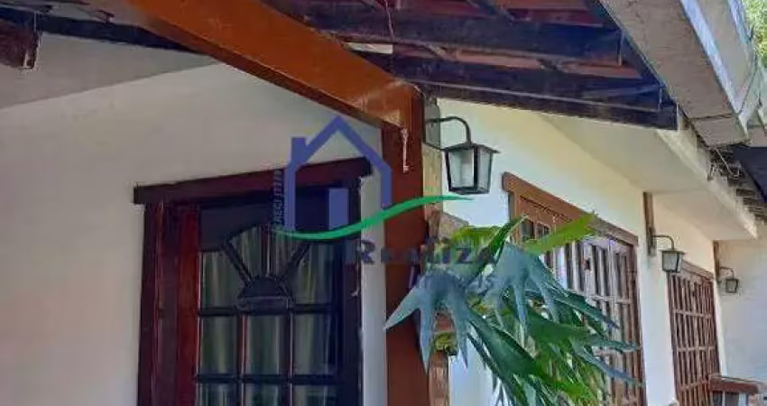 Casa com 3 quartos à venda na Rua Itaparica, Guaxindiba, São Gonçalo