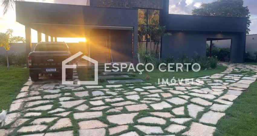 Chácara / sítio com 3 quartos à venda na Praça José Lobo, s/n, Centro, Bela Vista de Goiás