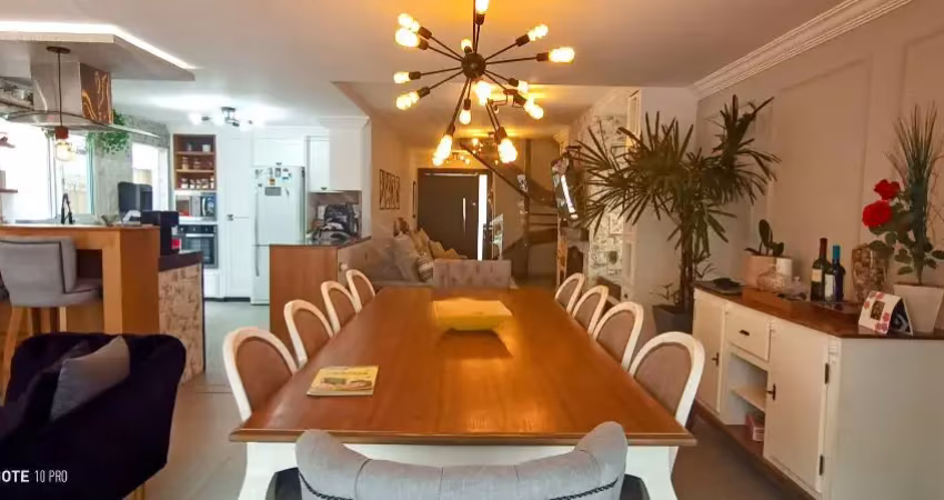 Excelente casa, totalmente reformada e decorada, muito completa.  um verdadeiro achado!