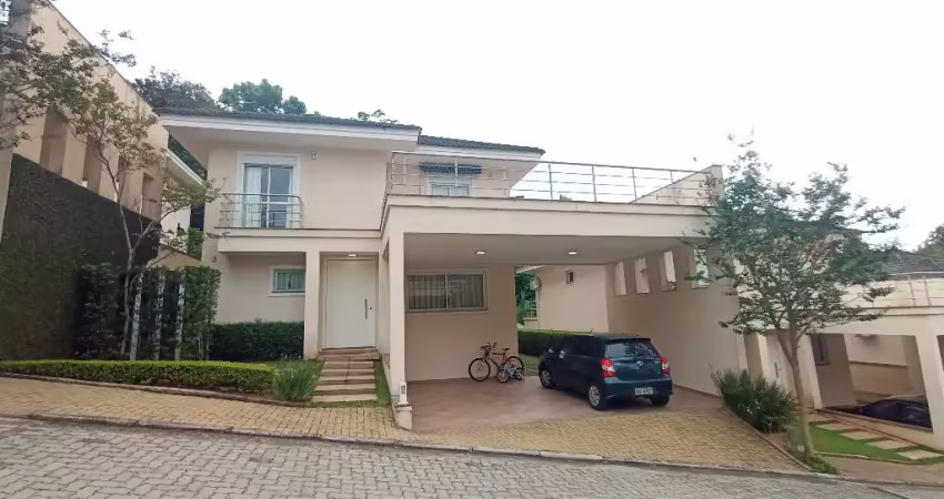 Casa com 4 suites e piscina e área gourmet em condomínio - granja viana