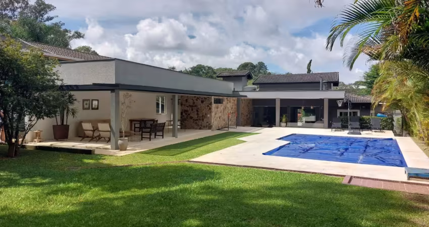 Venha morar com muita comodidade no coração da granja viana!