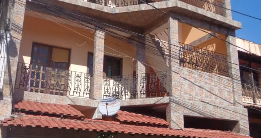 Casa com preço de ocasião  com 120 m2  completa em pequena vila  no valqueire