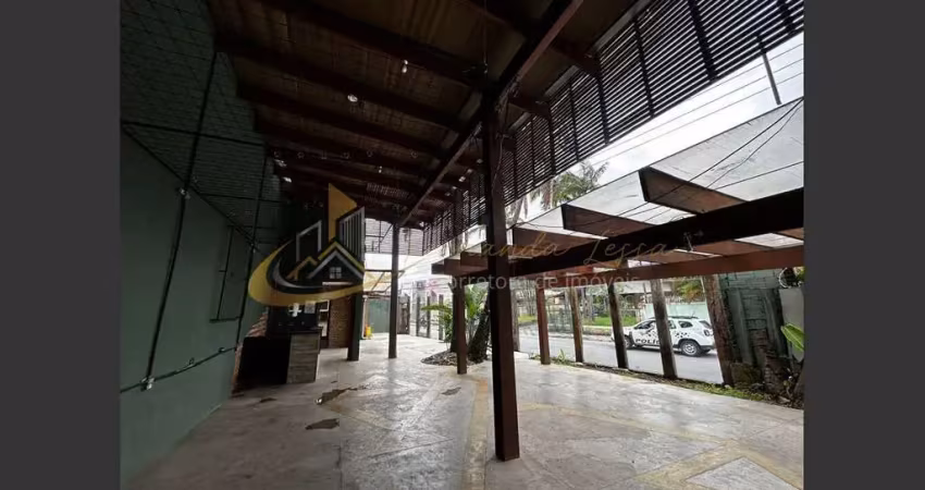 Ponto comercial e 2 banheiros à venda, 256 m² centro de caraguatatuba-sp