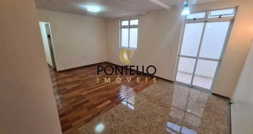 Apartamento com 3 quartos, 2 áreas privativas e reforma impecável – rua tranquila e prédio familiar