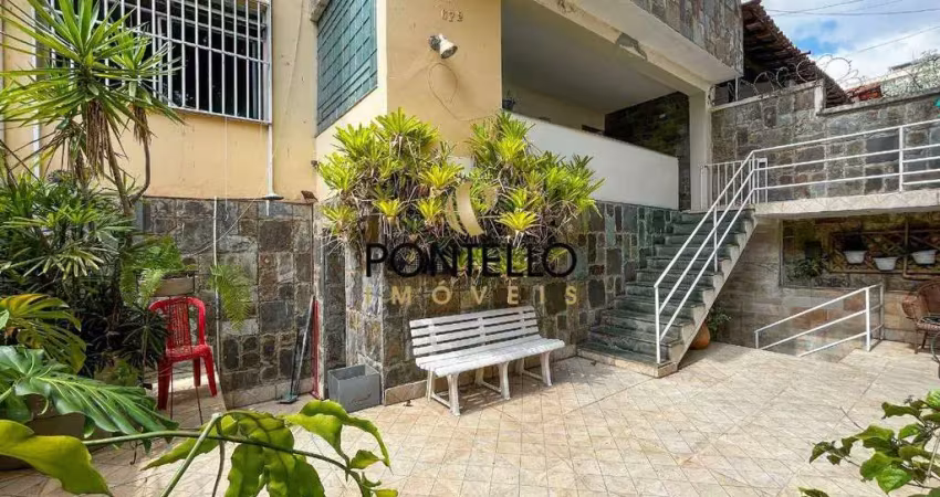 Casa com terreno de 460 m² no serra, árvores frutíferas, quintal amplo e casa de fundos para aluguel